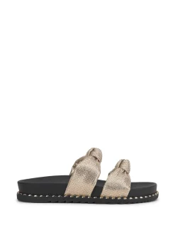 Jessica Simpson Caralyna Flat Sandal In < Flats|Sandals