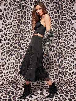 Jessica Simpson Haven Lace Hem Skirt In < Bottoms|Skirts