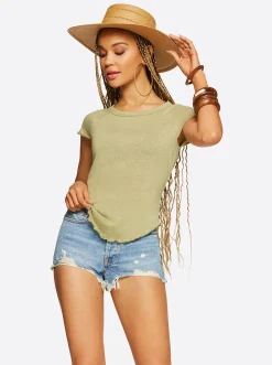 Jessica Simpson Rivers Baby Tee In < Tops & Tees
