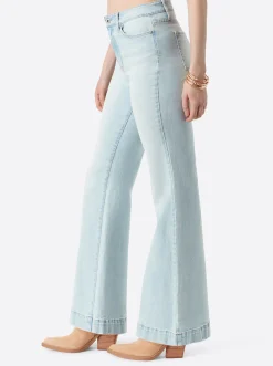 Jessica Simpson True Love Wide Leg Trouser Jeans In < Denim